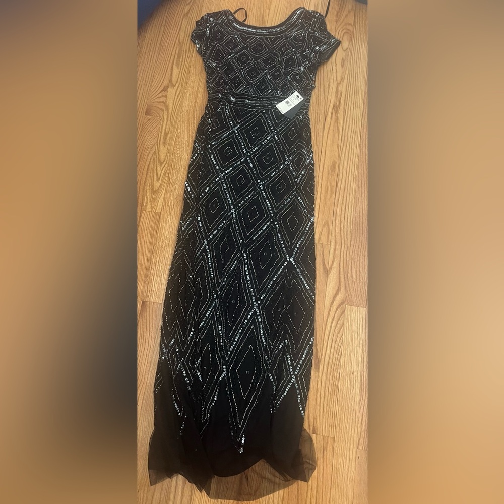 NWT Adrianna Papell Art Deco Diamond Beaded Evening Gown with Cap Sleeves - Picture 5 of 16